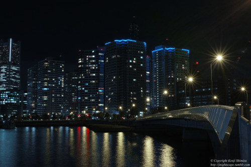 Blueish Night, Yokohama.You can purchase my images online https://500px.com/kenjishimizu14