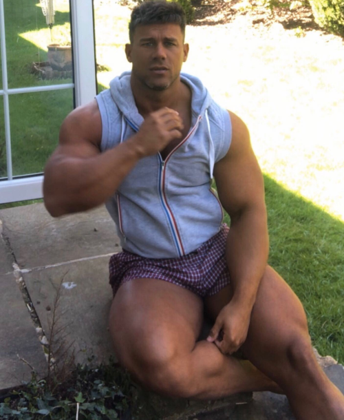 kt1700:I AM STUD&hellip;