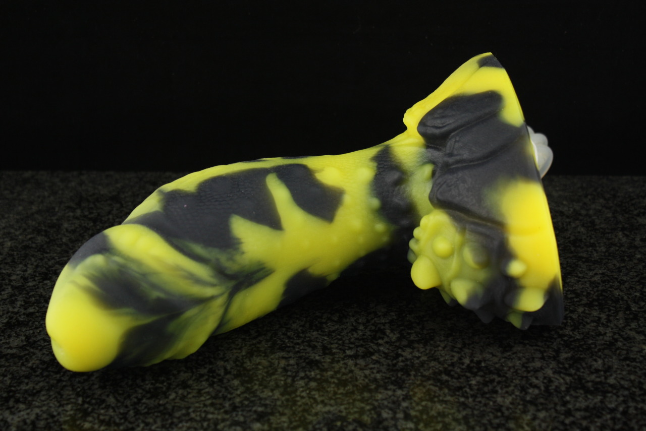 baddragonpretties:  FLOP FRIDAY Plus a brand new Jannie!!! Come and check it out