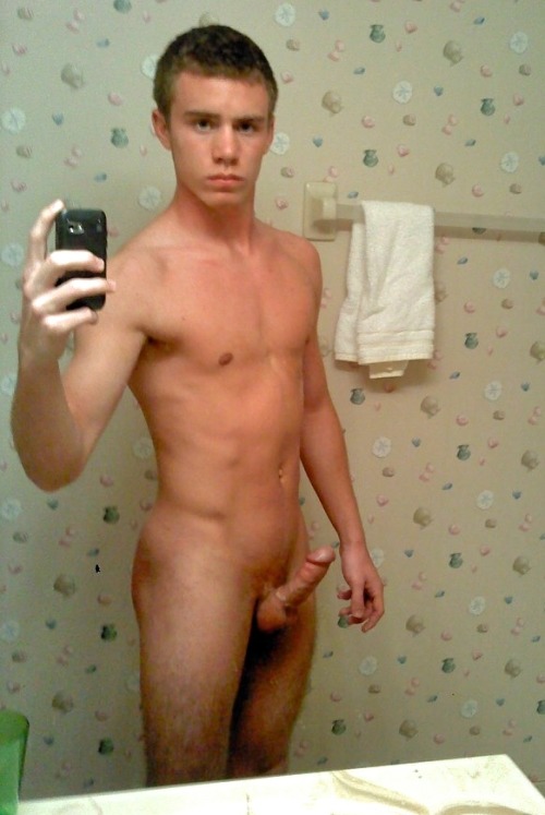 gaymanselfies:  Naked Male Selfies: http://gaymanselfies.tumblr.com/ Show off what you’ve got!  Email your naked selfies for posting here, to gayblogger@hotmail.com My other sites: Real Guys - NAKED: http://real-guys-naked.tumblr.com/ Gay Porn Reposted: