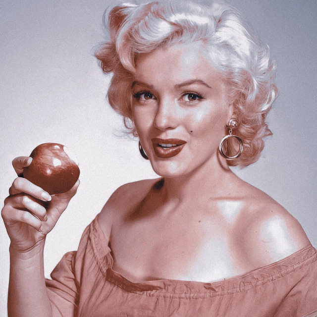 Marilyn Monroe assorted icons 1/?
Give Credit Or Reblog If You Use