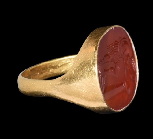 archaicwonder:Roman Gold Ring with Vulcan Intaglio, 2nd-3rd Century ADInset carnelian cloison with i