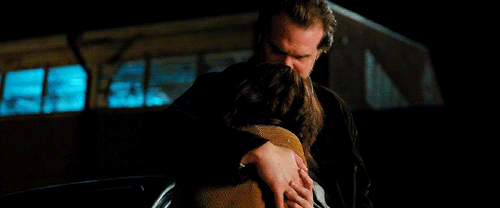 glorybeat:Joyce & Hopper - height difference in S2