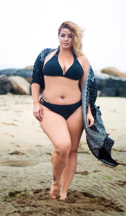 curvygirlsbeautiful:  Laura Lee
