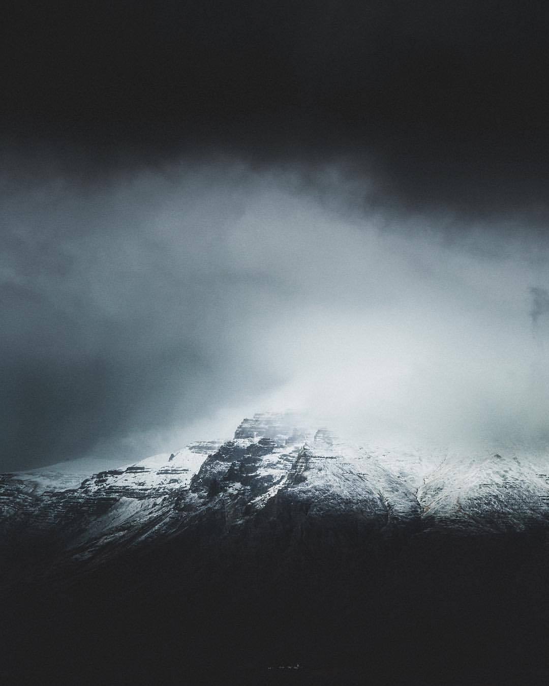 benjaminhardman: Waking up to winter. The darker days have arrived along with the
