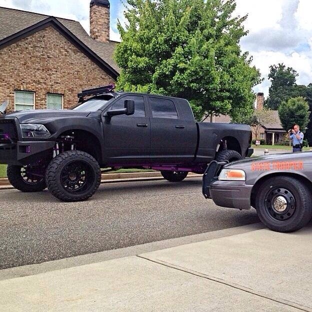 cummins-trucks:  Ugh this truck is perfect  Beast!