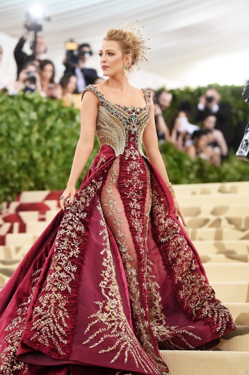 blakelively-perfection:Blake Lively - Met Gala 2018 (5)