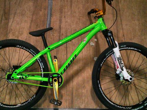 plussizebmx:  Just got a @corsairbikeco Toro loaded with @atomlabcomponents built up and ready for a
