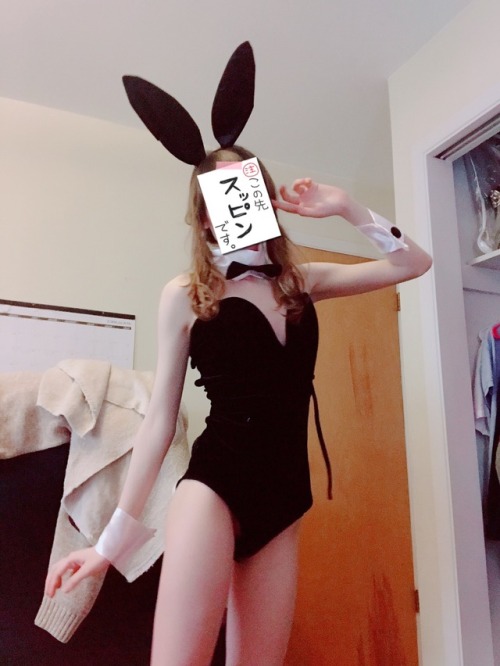 cuttingboard-chan:Mature and classy playboy bunny