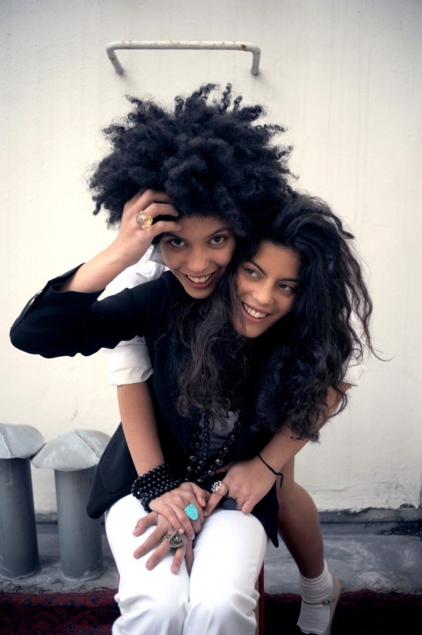 thespiritualboho:  Cuban-French twin sisters Lisa-Kaïndé and Naomi Diaz. Makers