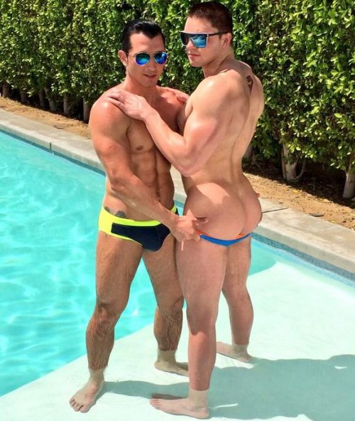 thebiggerthebuttthebetter:   