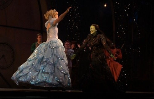 Some pretty adorable photos of the 2NT cast of Wicked from last night&rsquo;s curtain call in At