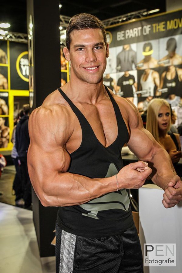txcwbysexy:  colungafrank:  Kris Evans now and before  Adonis