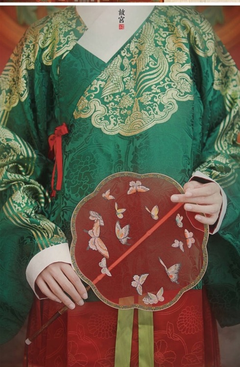dressesofchina: A Ming-dynasty aoqun in The Forbidden Palace