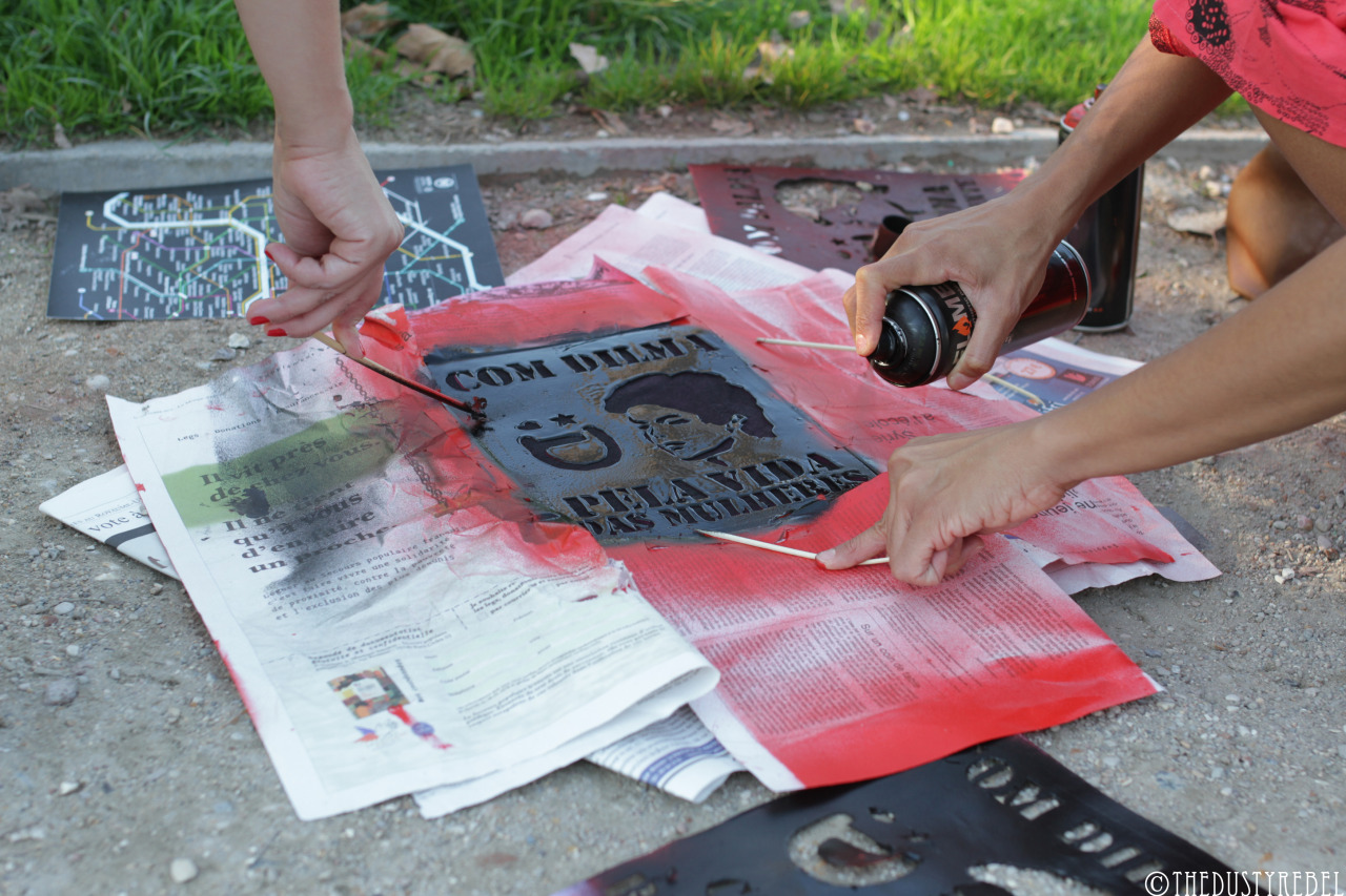 Dilma13 Brazilians living in Paris stenciling t-shirts in support of President Dilma Rouseff by the Eiffel Tower.
More photos: Dilma13, Paris, Random Strangers