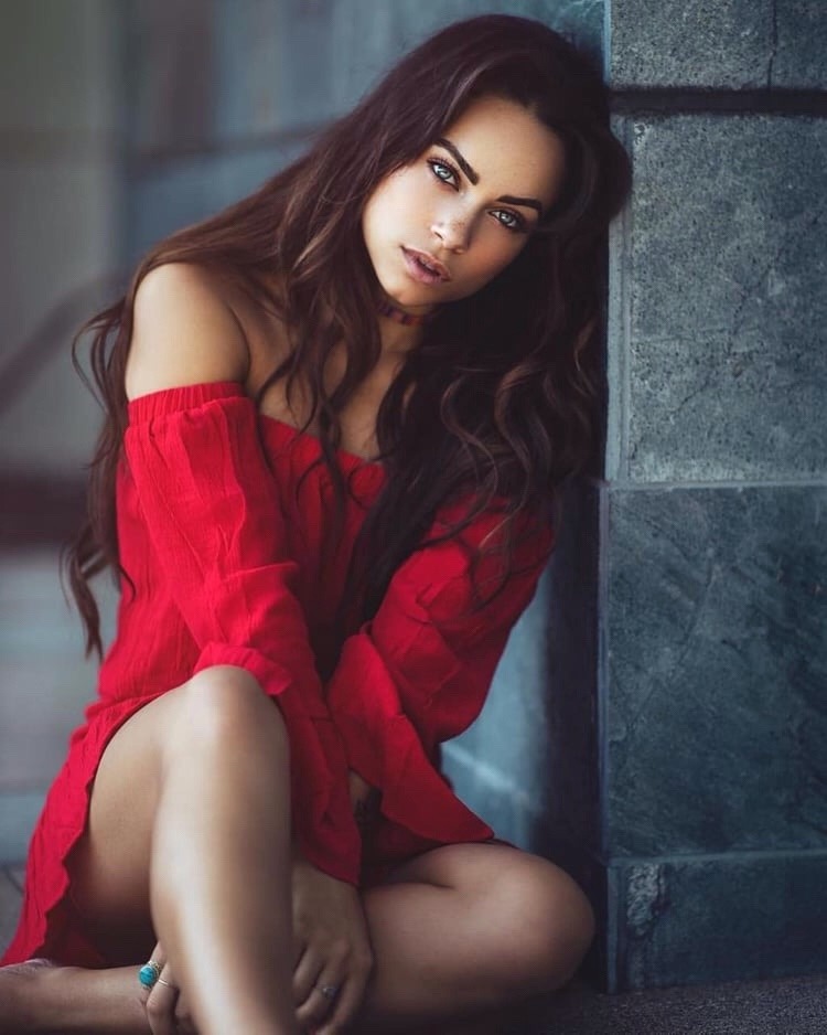 sifin:  Amber Koval ❤️,