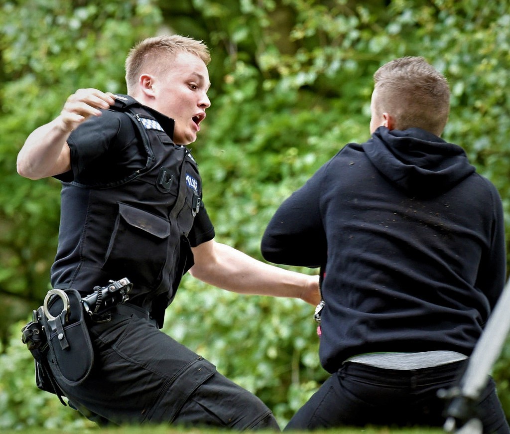 uniformwrangler:How to get a uniform:  Beat up a cop and strip him