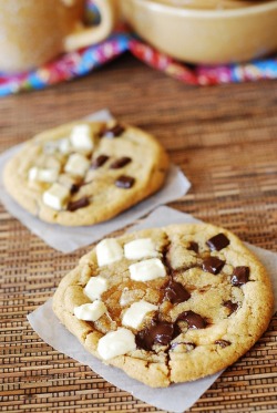 Nom-Food:  Milk &Amp;Amp; White Chocolate Chip Cookies