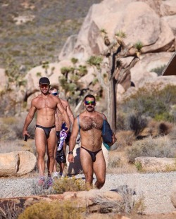 twofishworld:  musclehank:  Desert muscle