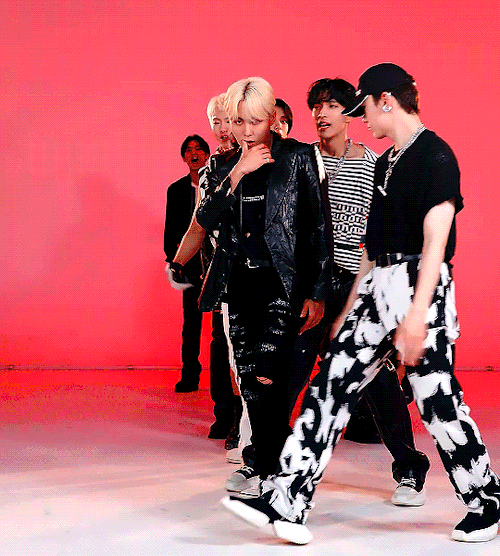 SEUNGKWAN HOT Relay Dance