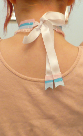 batblush:  sara-meow:  Sylveon themed choker~ Was hard to get the colours to show properly in my bathroom so this is as good as it’ll get till morning :P Front bow is made up of the light blue,pink,white and darker blue that’s throughout the choker.
