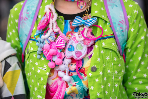 tokyo-fashion:21-year-old Chama and 19-year-old Chi-Chan (a Bunka Fashion College student) on the st
