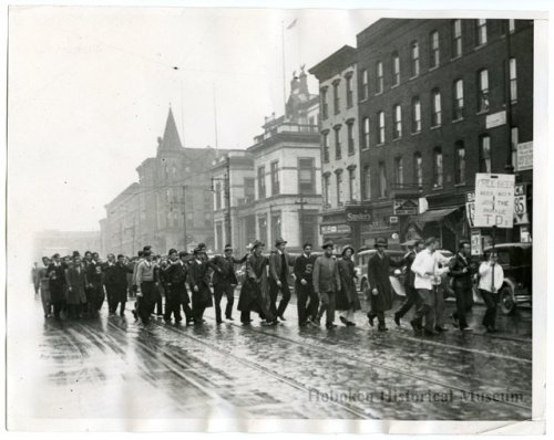 December 5, 1933: Prohibition ends&ldquo;The 21st Amendment to the U.S. Constitution is ratified