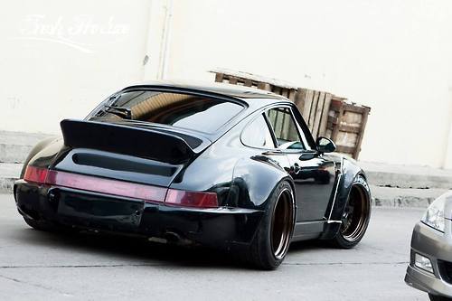 wonderfulcars:  Black Porsche 911 (via : http://topvehicles.tumblr.com)
