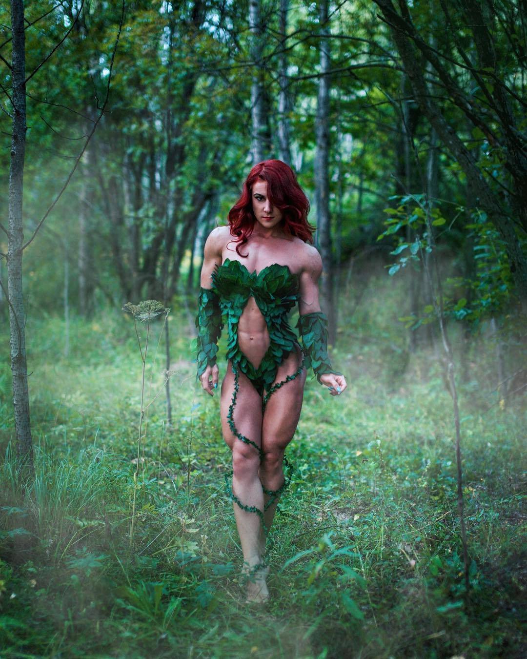 comicbookcosplayvixens:Poison Ivy by Julia Masina