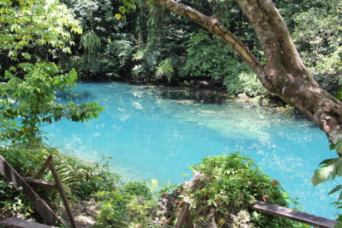 tropicash:  blue lagoon in vanuatu ૐ