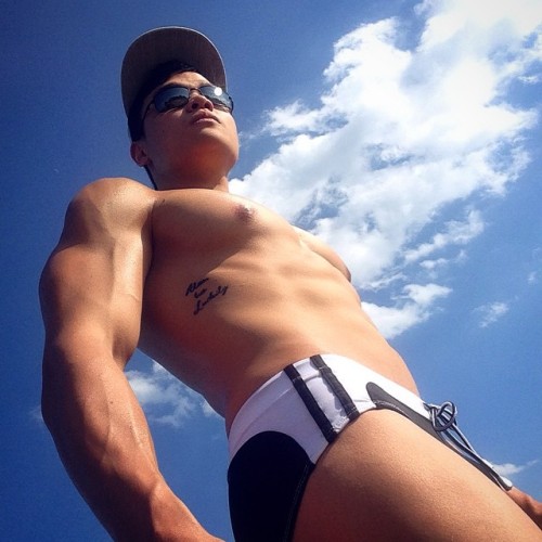 Hazy Tuesday. Taking a short hiatus from Manhunt Singapore entries.How about a new kid on the block?