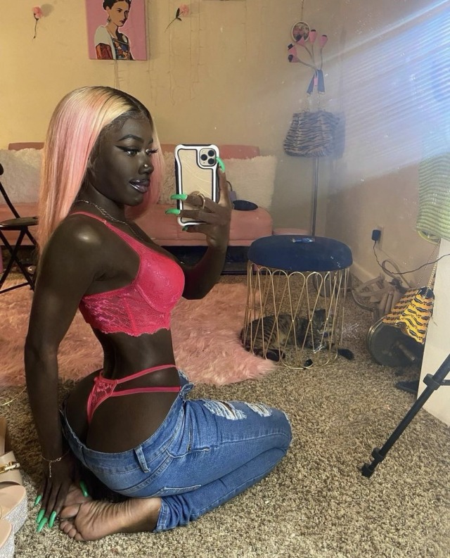 drewstersdelights:IG lazelle.doll