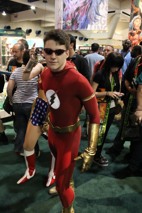 theflashspandex:  jcl38:  Omg I need to start going to these.  That Flash is hot! 