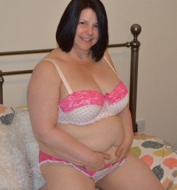 bigsexybbwgirls:  Vigorous horny bbw milf