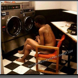 ratchetmessreturns:  He really trying to get his money’s worth at the laundromat 