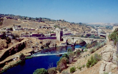 Paisaje con río Tajo y puentes, Toledo, 1984.