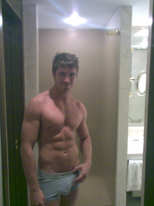 cocksnasses:  damnhotmeat:      (via TumbleOn)