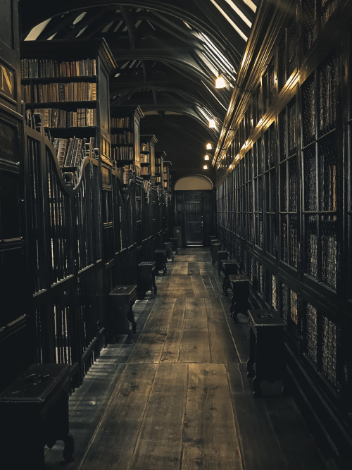 carpe-noctvm:Dark academia moodboard // Chetham’s Library & John Ryland library, Manchester (201