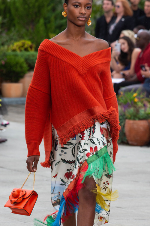 blackberryvision:Oscar de la Renta SS2019. Shot for @nyfwofficial