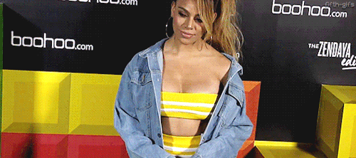 fifth-gifs:Dinah Jane from Fifth Harmony arrives at boohoo ‘The Zendaya Edit’ Block Party