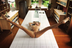 katyaclovernudist:  well its easy to know what i would be eating in that kitchen. this would be the best gift to come home to!!