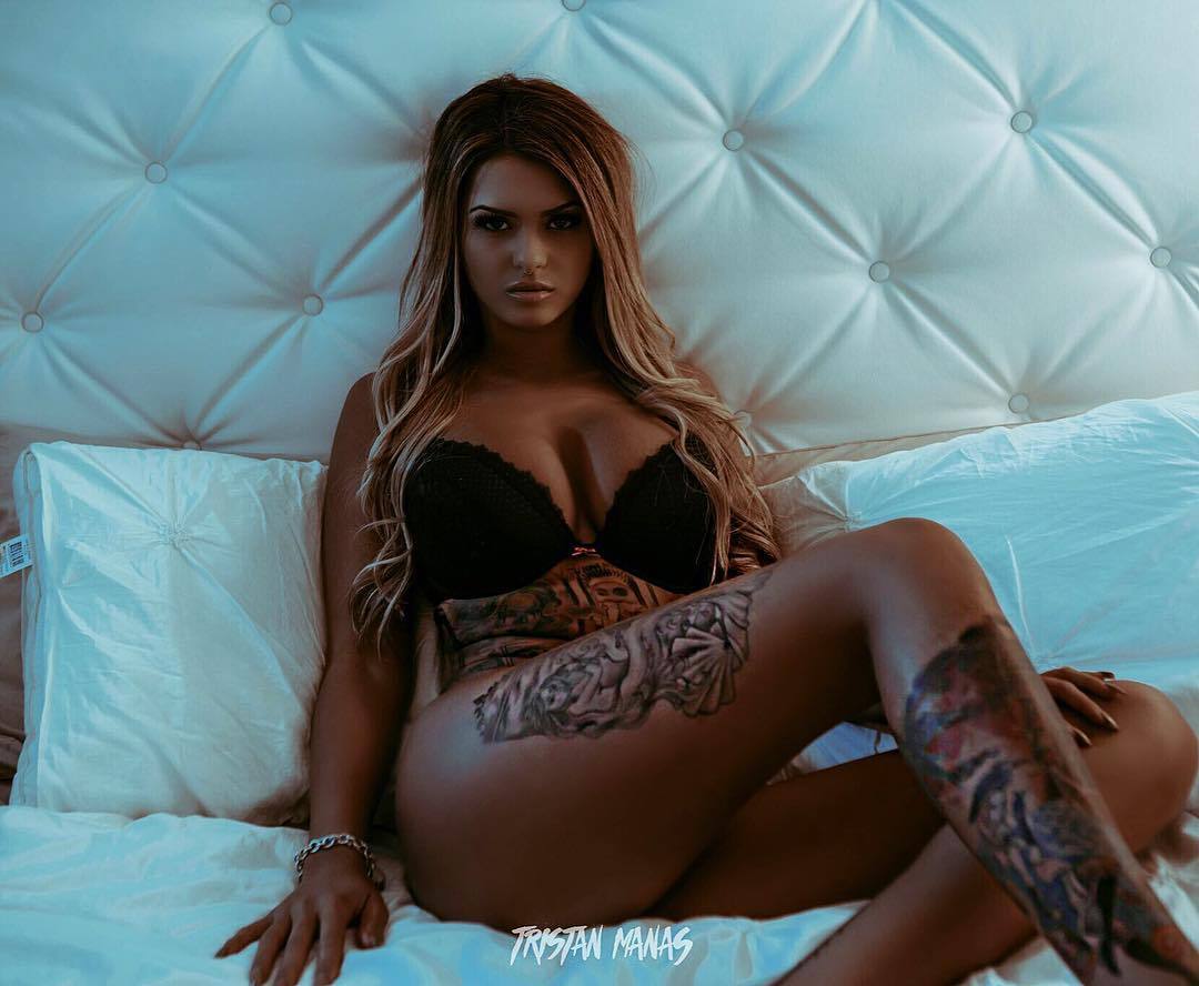 likeithot36:  Brittny Baylis