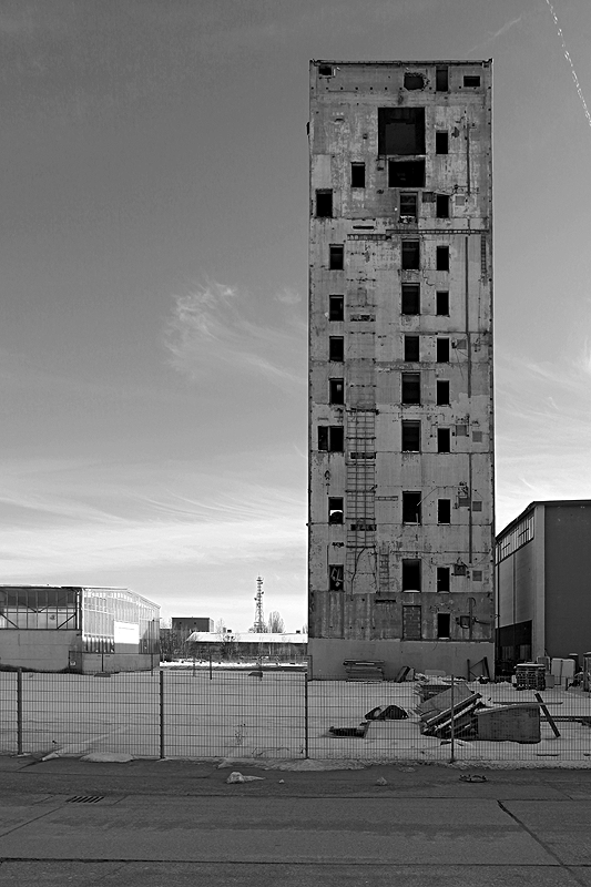 eastberliner:  concrete monolith , eastberlin 2012 