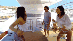 https://64.media.tumblr.com/8bd8573fda169144d9b4859ceeeff2f7/tumblr_mz2ta3MoAH1toieuwo1_400.gif