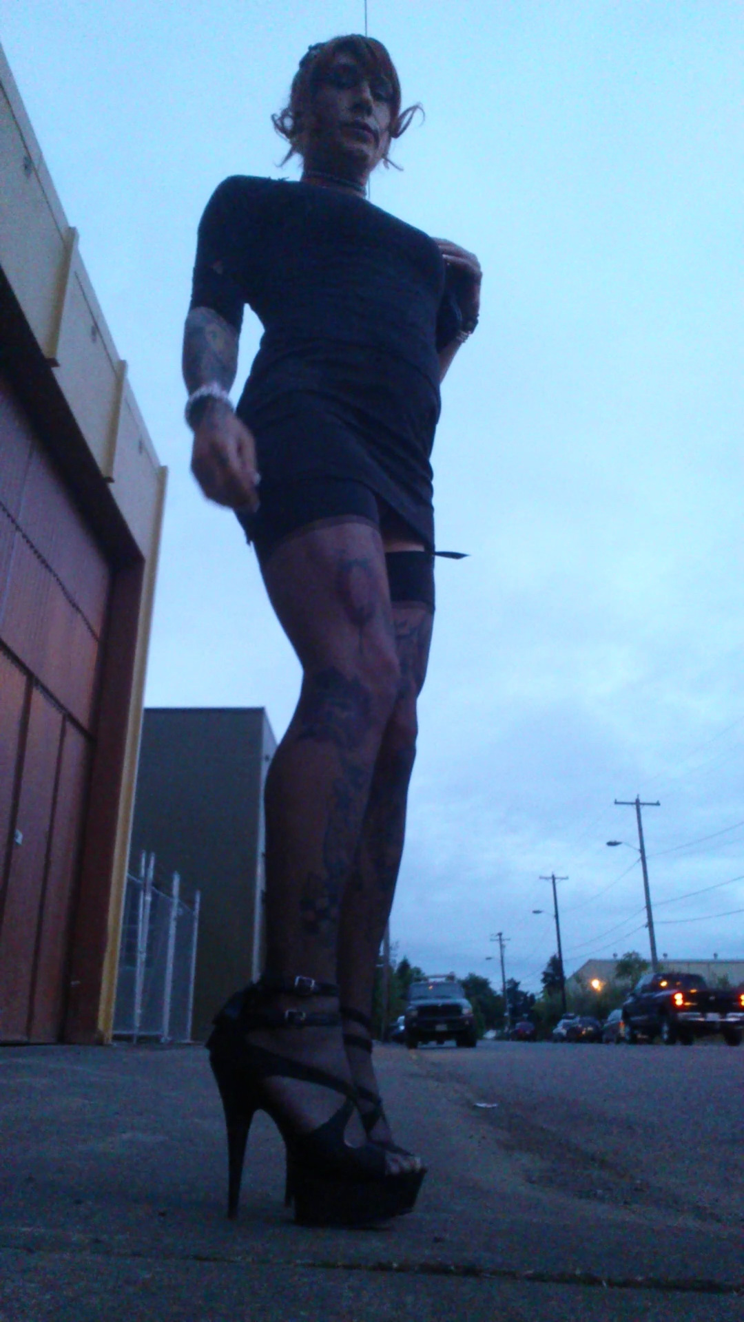 tat2tranny:  Morning shift ;)  Lucky bitch