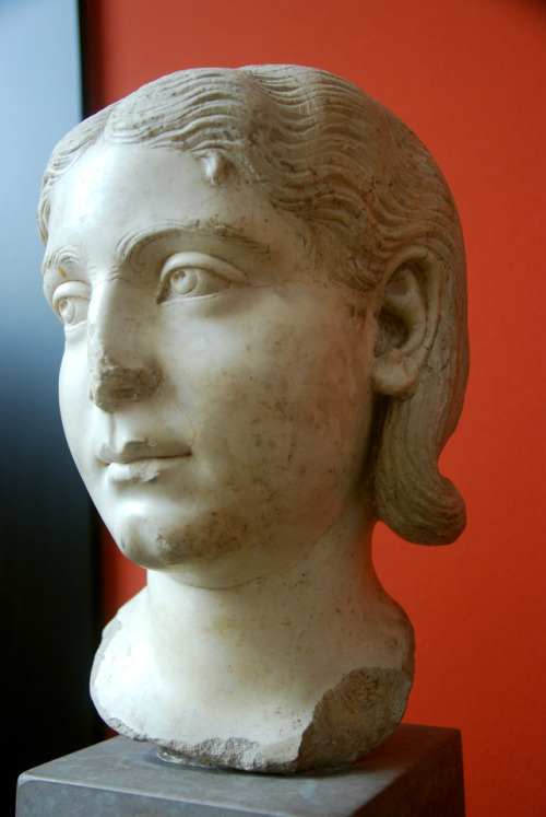 myglyptothek: Portrait of a woman. 205-230 AD. Marble. Ny Carlsberg Glyptoteket, Copenhagen. In