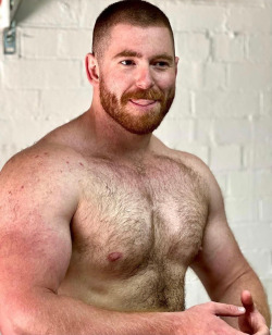 onlygingerscruff:redbeardy:You know it  BEAU BÉBÉ !