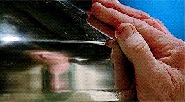 amanitacaplan:GET TO KNOW ME MEME : [9/10] tv shows↳ Breaking Bad (2008-2013)I am not in danger, Sky