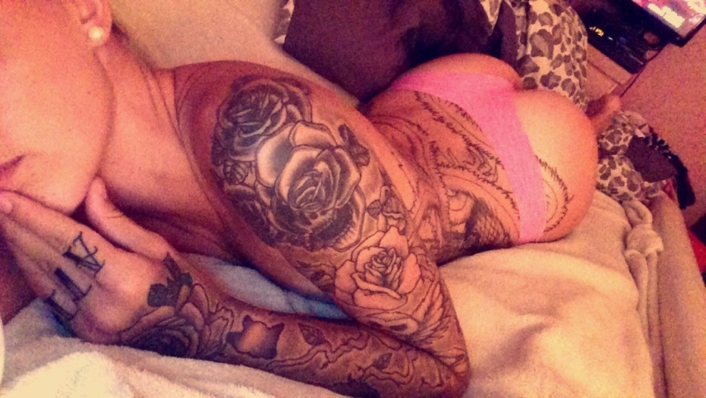 submitbeauty:  newslutzz:Sarah Speagle, 21 y/o - Vale, North Carolina Nude Amateur