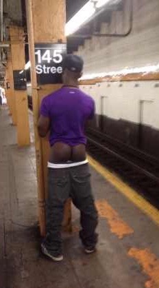 banginpapis:  CAKE STATION 145 A TRAIN  Turn around bruh